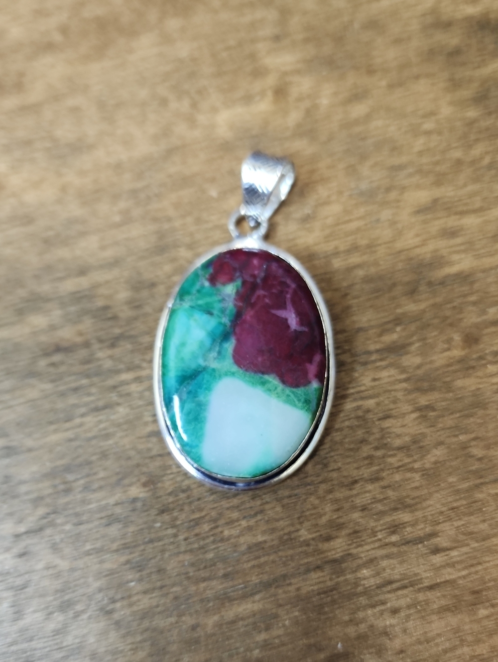 Multicolor Stone Pendant Necklace - Green & Red